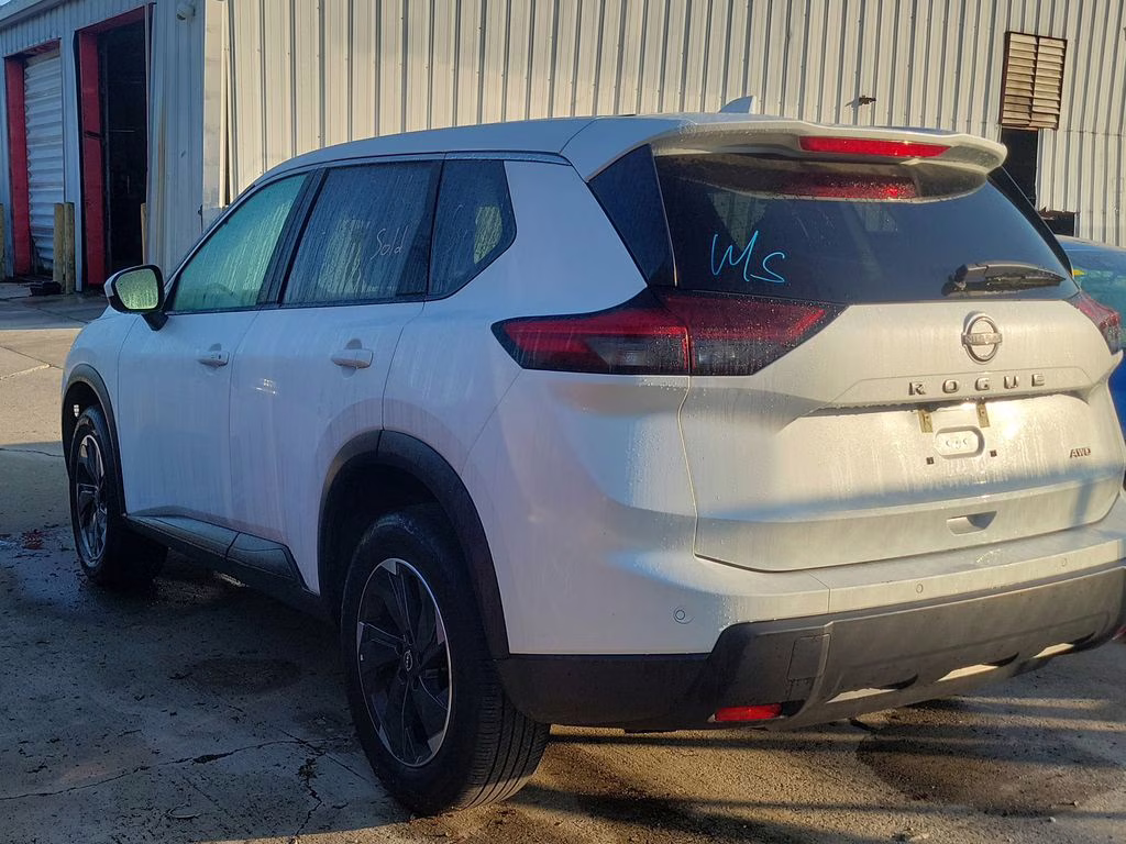 2025 Everest White Pearl Nissan Rogue SV AWD SUV