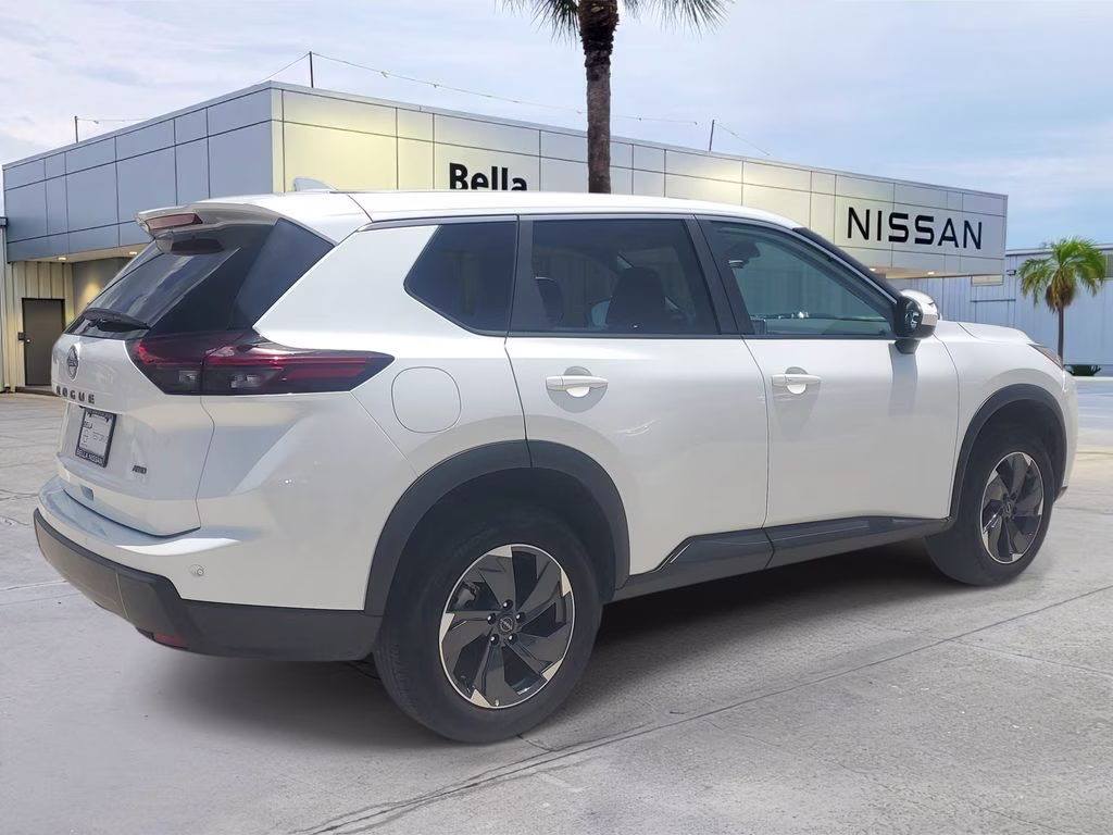 2025 Everest White Pearl Nissan Rogue SV AWD SUV