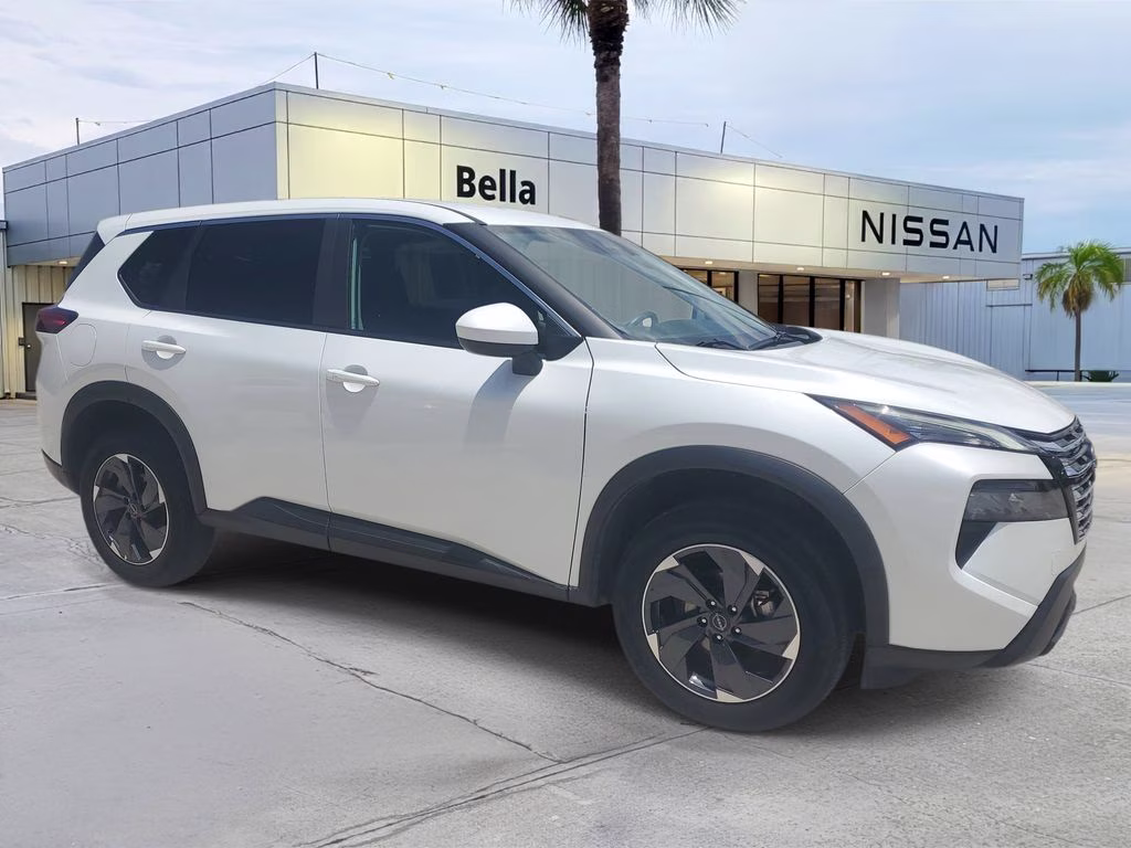 2025 Everest White Pearl Nissan Rogue SV AWD SUV