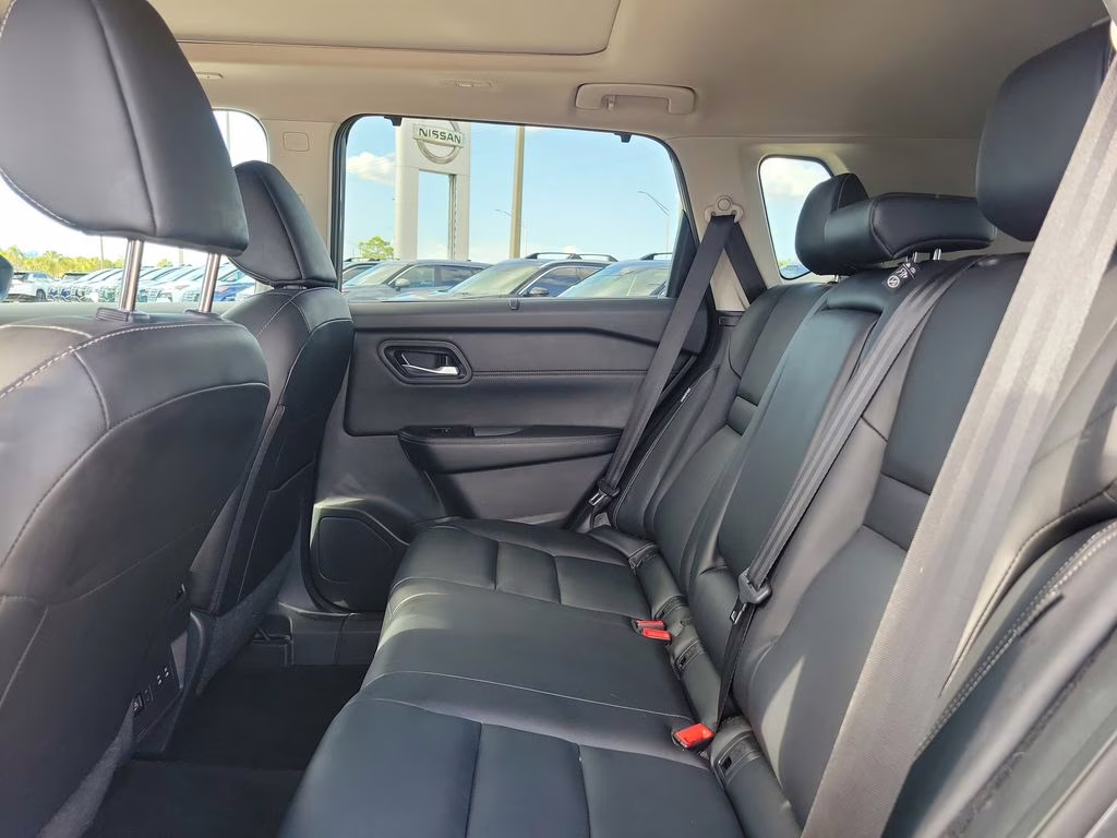 2024 Gun Metallic Nissan Rogue SL FWD SUV