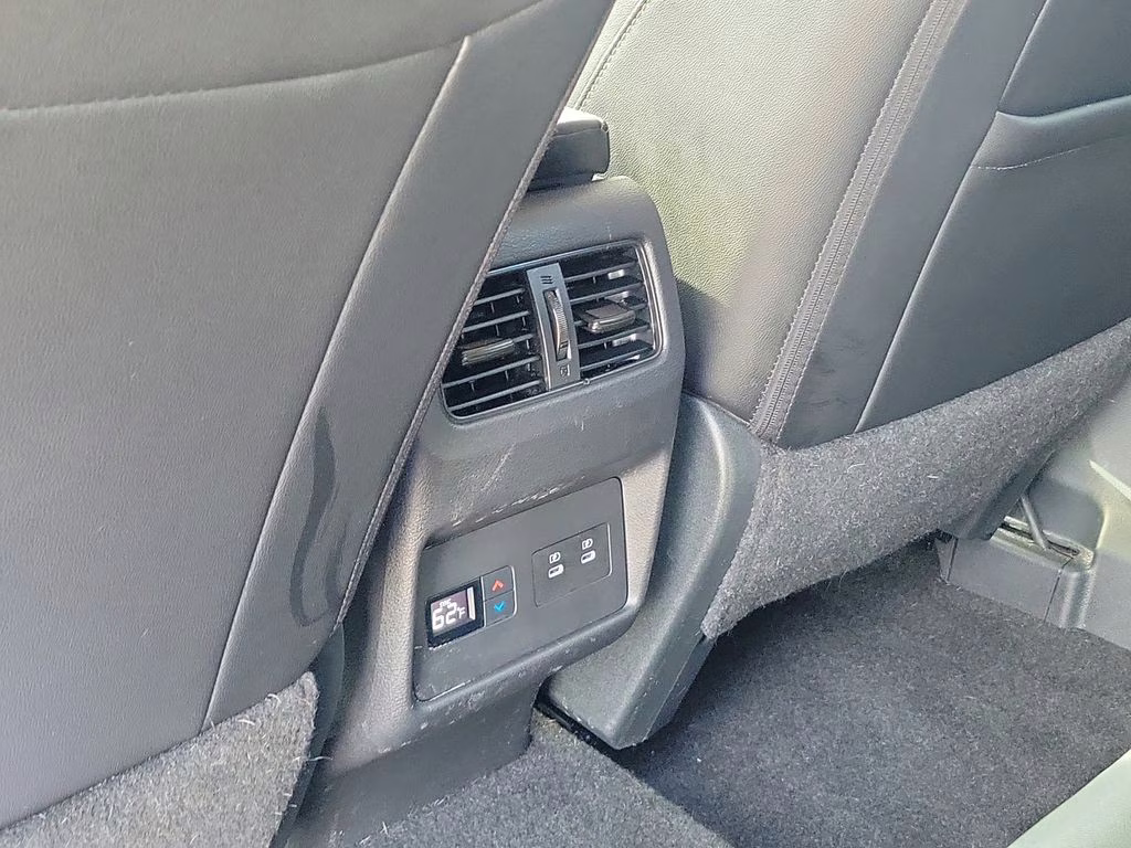 2024 Gun Metallic Nissan Rogue SL FWD SUV