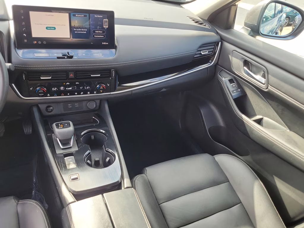 2024 Gun Metallic Nissan Rogue SL FWD SUV