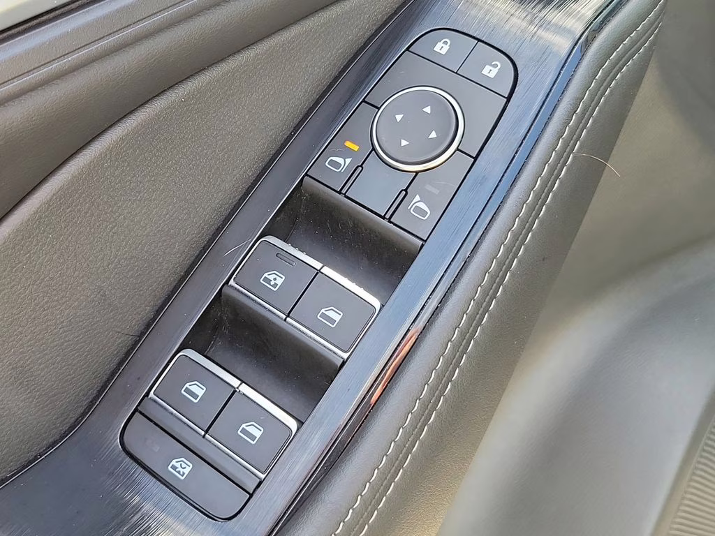 2024 Gun Metallic Nissan Rogue SL FWD SUV