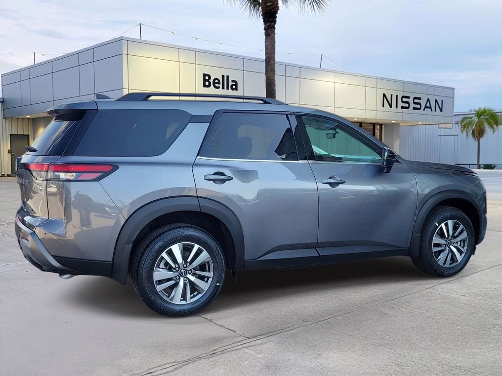 2026 Gun Metallic Nissan Pathfinder SL 4X4 SUV