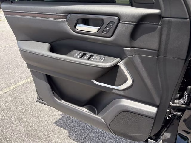 2025 Super Black Nissan Armada Platinum Reserve 4X4 SUV