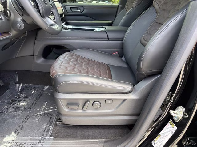 2025 Super Black Nissan Armada Platinum Reserve 4X4 SUV