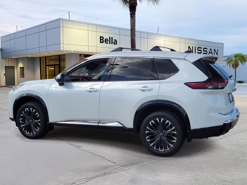 2026 Everest White Pearl Tricoat Nissan Rogue Platinum AWD SUV