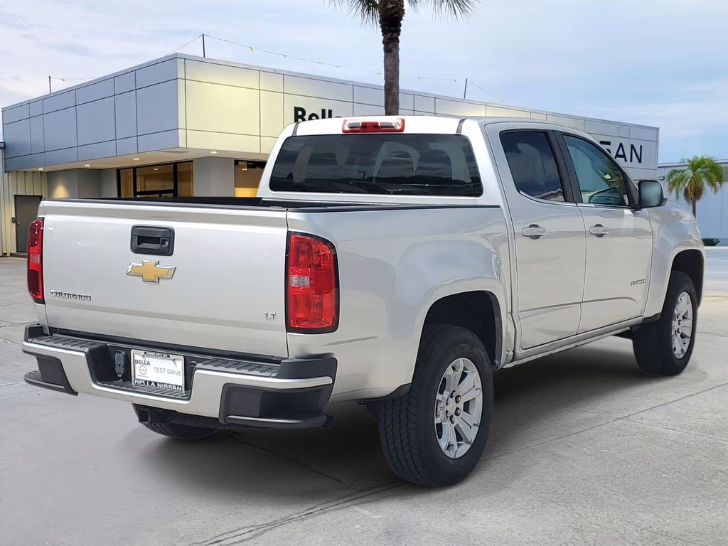 2015 Silver Ice Metallic Chevrolet Colorado LT RWD Truck