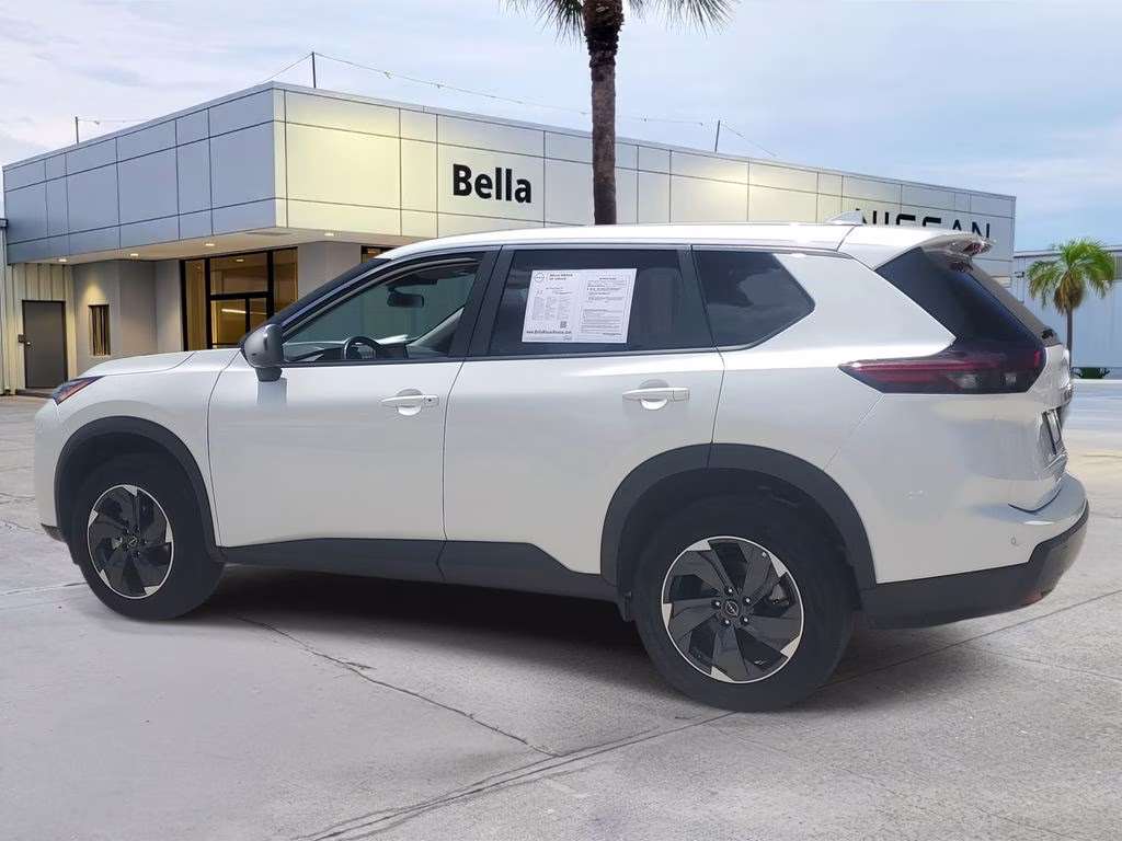 2025 Everest White Pearl Nissan Rogue SV AWD SUV