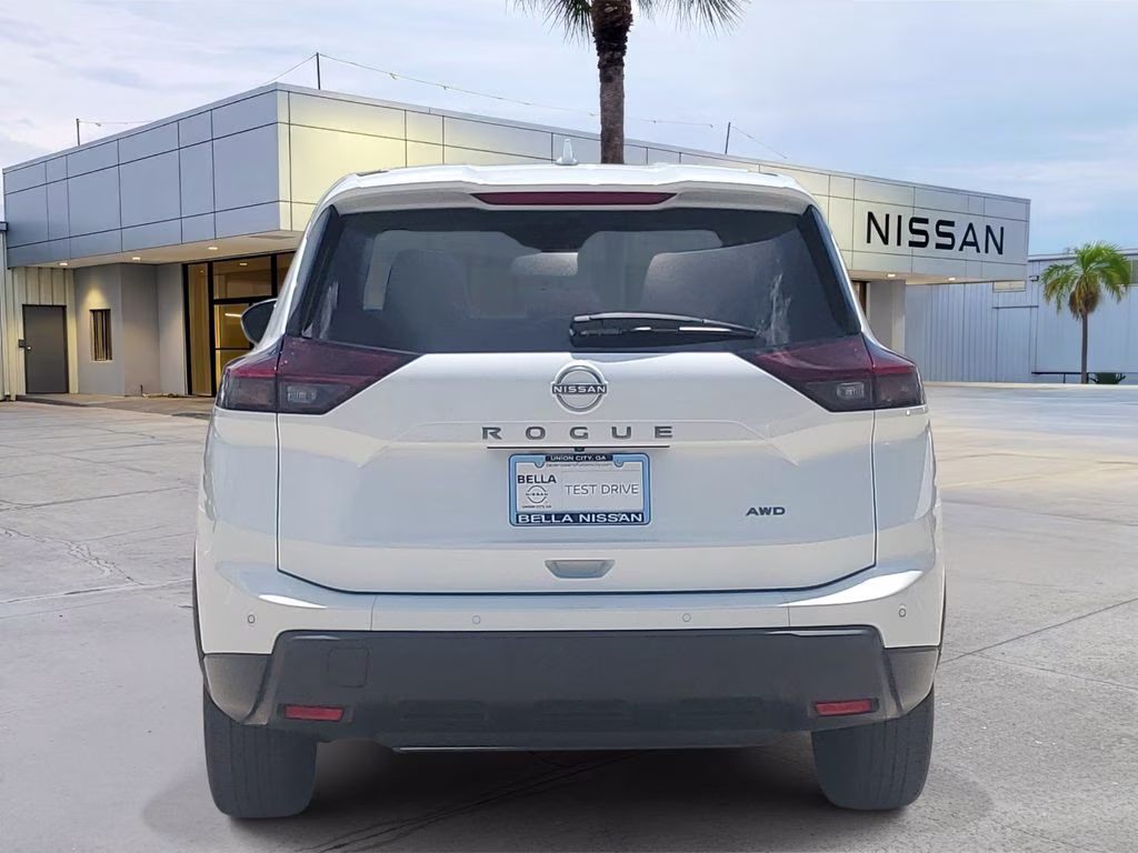 2025 Everest White Pearl Nissan Rogue SV AWD SUV