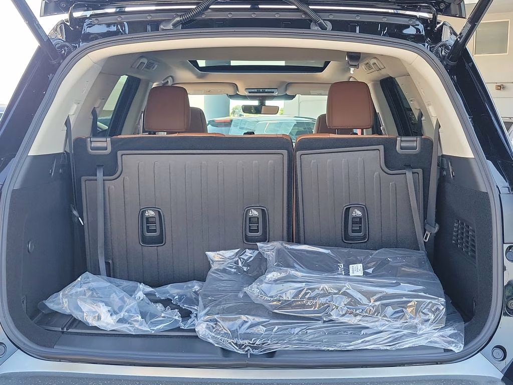 2026 Super Black Nissan Pathfinder Platinum FWD SUV