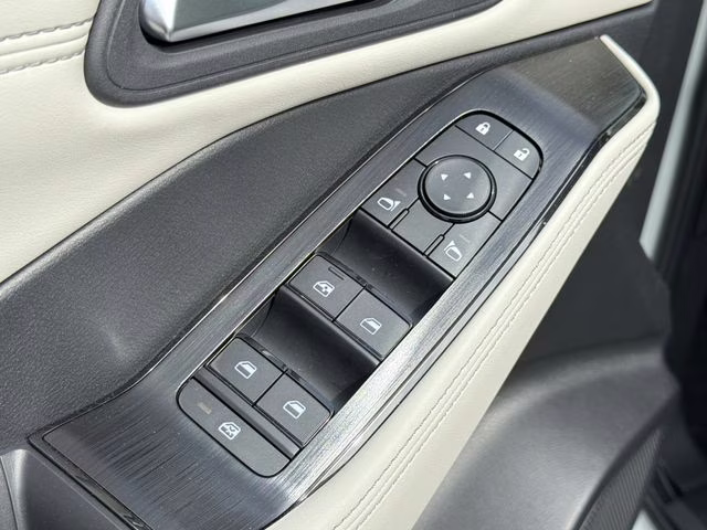 2026 Everest White Pearl Tricoat Nissan Rogue Dark Armor AWD SUV