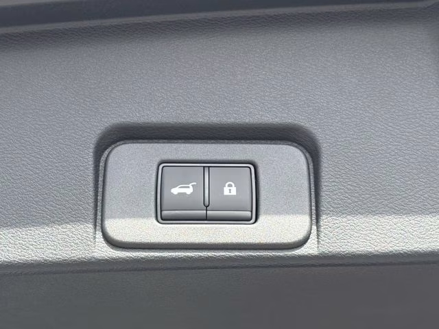 2026 Everest White Pearl Tricoat Nissan Rogue Dark Armor AWD SUV