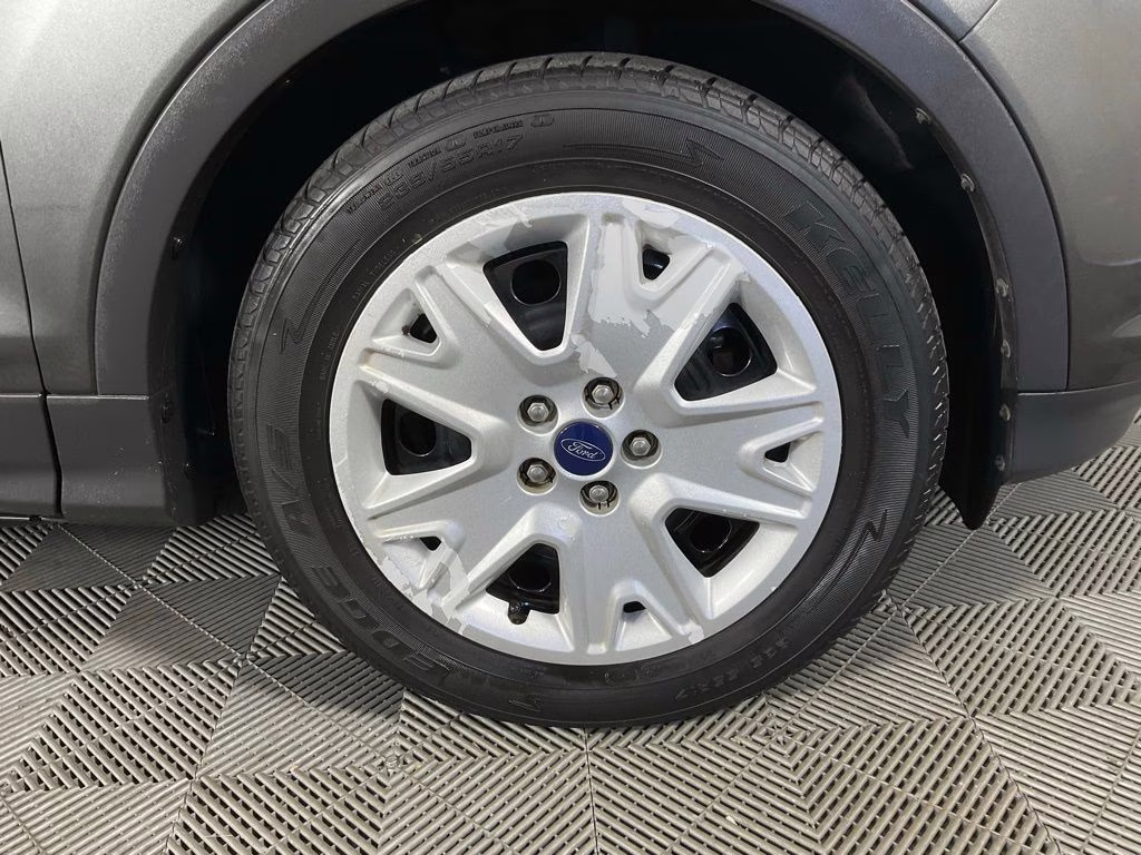 2016 Magnetic Ford Escape S FWD SUV