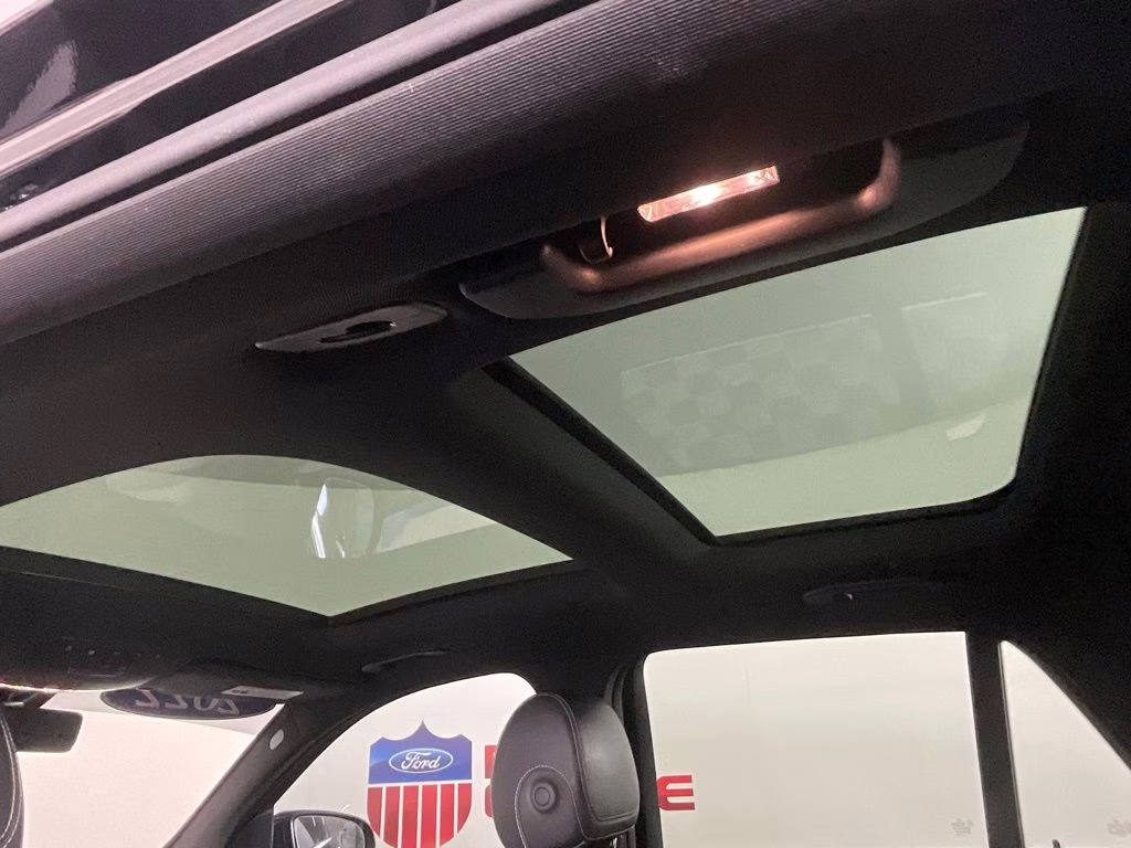 2022 Black Mercedes-Benz GLC GLC 300 RWD SUV