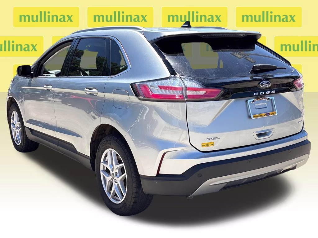 2024 Silver Metallic Ford Edge SEL AWD SUV