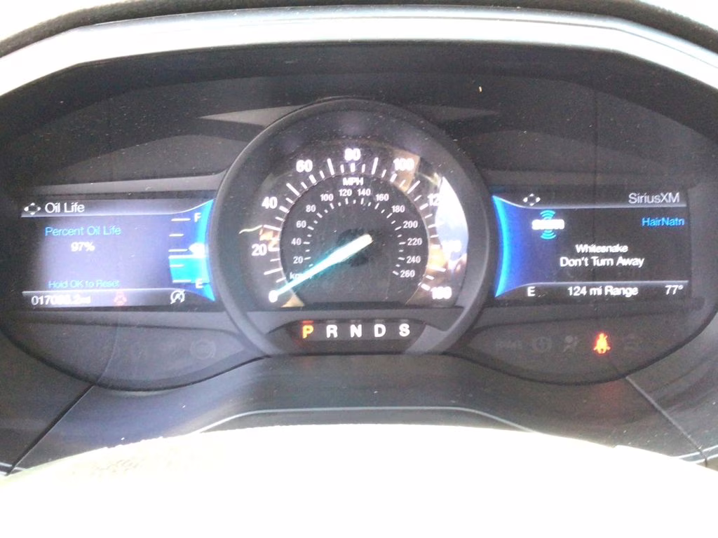 2024 Silver Metallic Ford Edge SEL AWD SUV