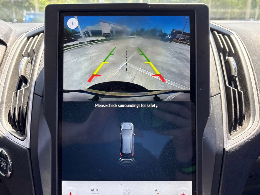 2024 Silver Metallic Ford Edge SEL AWD SUV