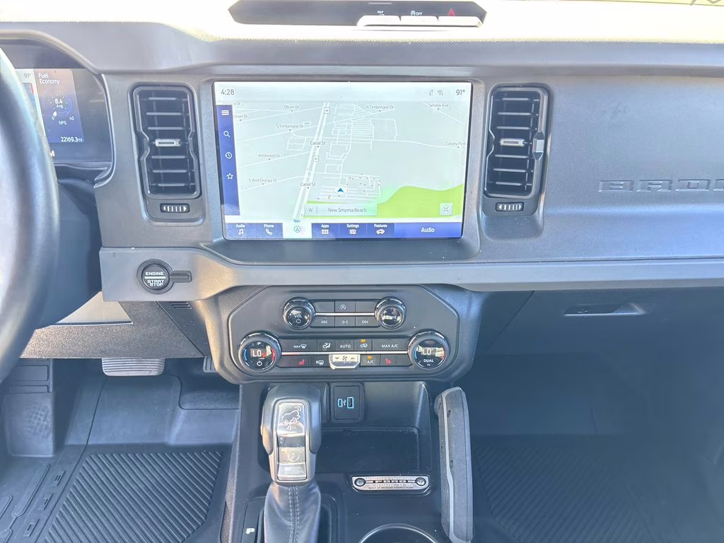 2024 Oxford White Ford Bronco Big Bend 4X4 SUV