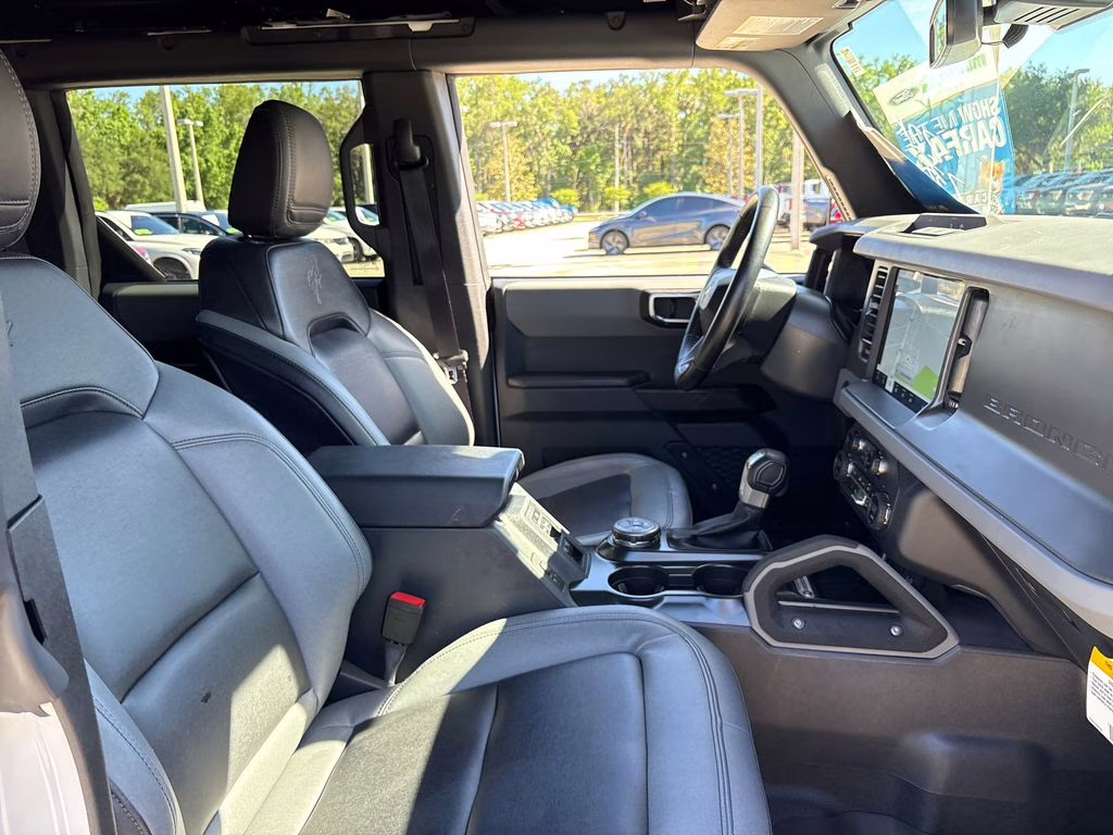 2024 Oxford White Ford Bronco Big Bend 4X4 SUV