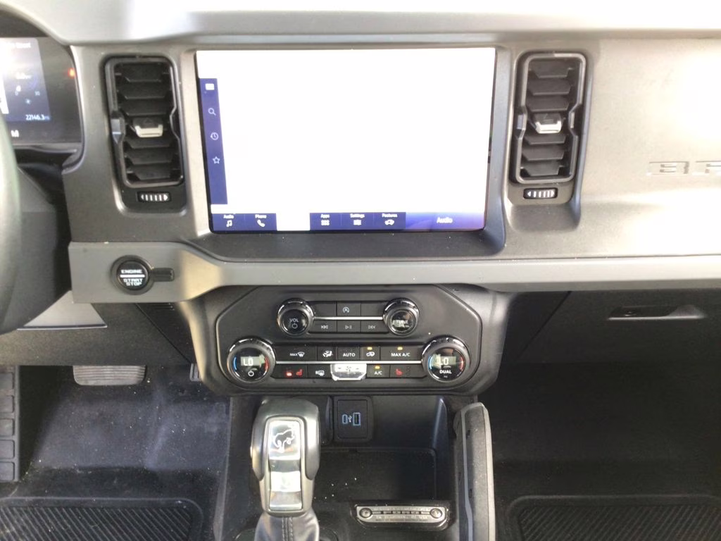 2024 Oxford White Ford Bronco Big Bend 4X4 SUV