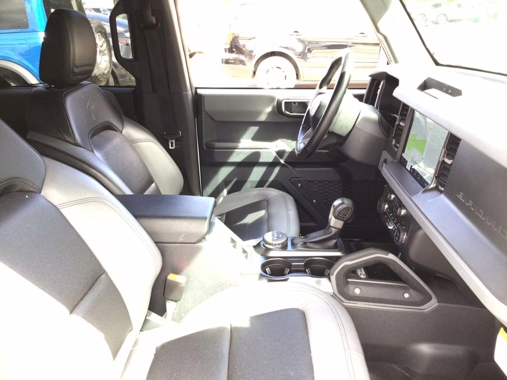 2024 Oxford White Ford Bronco Big Bend 4X4 SUV