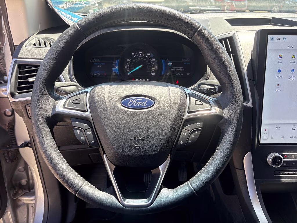 2024 Silver Metallic Ford Edge SEL AWD SUV