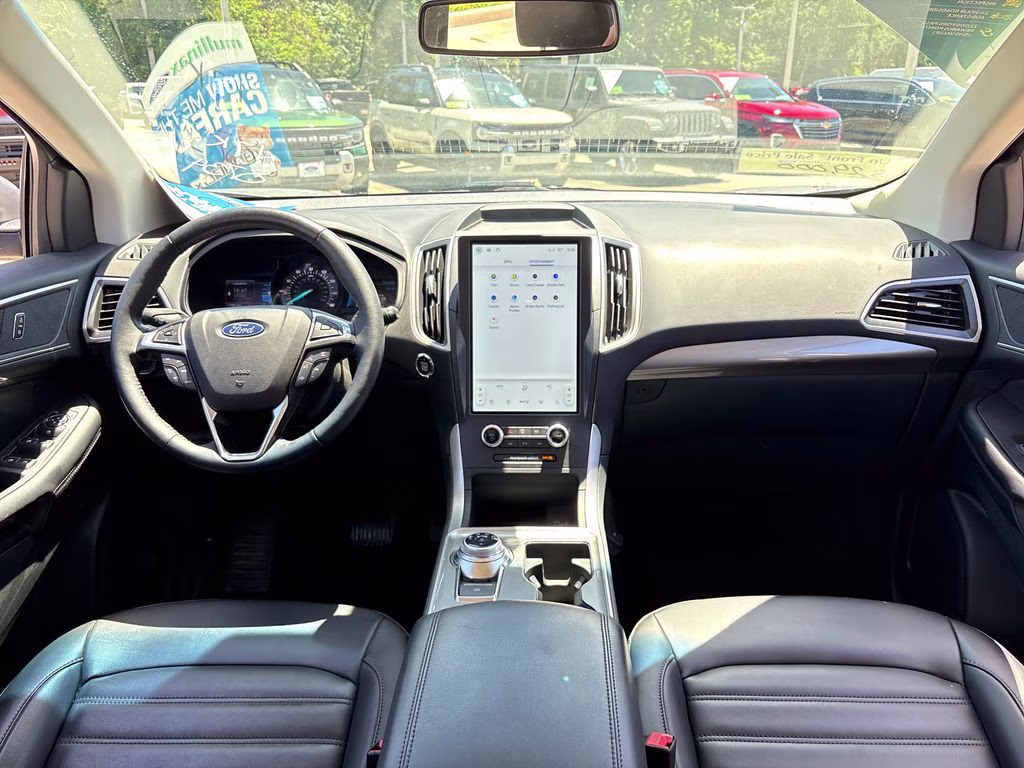 2024 Silver Metallic Ford Edge SEL AWD SUV