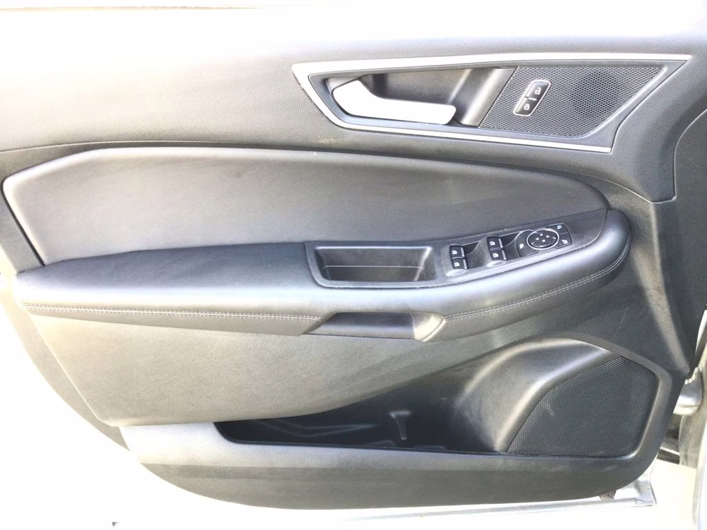 2024 Silver Metallic Ford Edge SEL AWD SUV