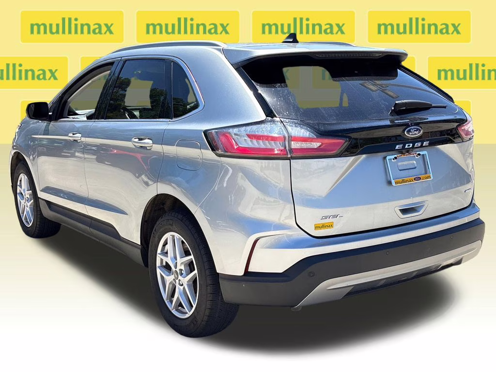 2024 Silver Metallic Ford Edge SEL AWD SUV