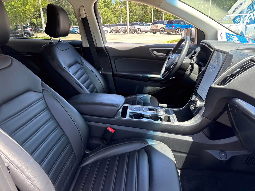 2024 Silver Metallic Ford Edge SEL AWD SUV