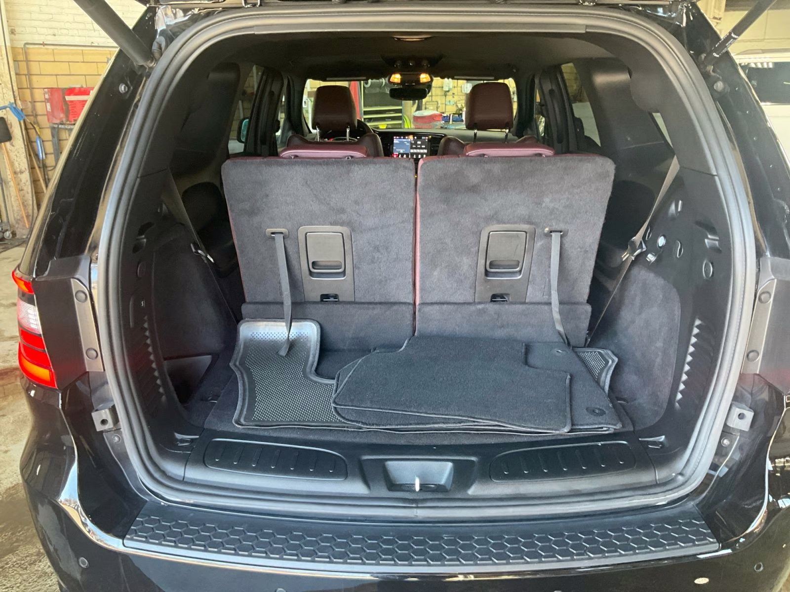 2025 DB Black Crystal Clearcoat Dodge Durango R/T Plus AWD SUV