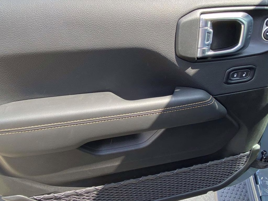 2026 Anvil Clear Coat Jeep Wrangler Sahara 4X4 SUV