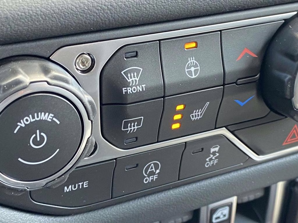 2026 Anvil Clear Coat Jeep Wrangler Sahara 4X4 SUV