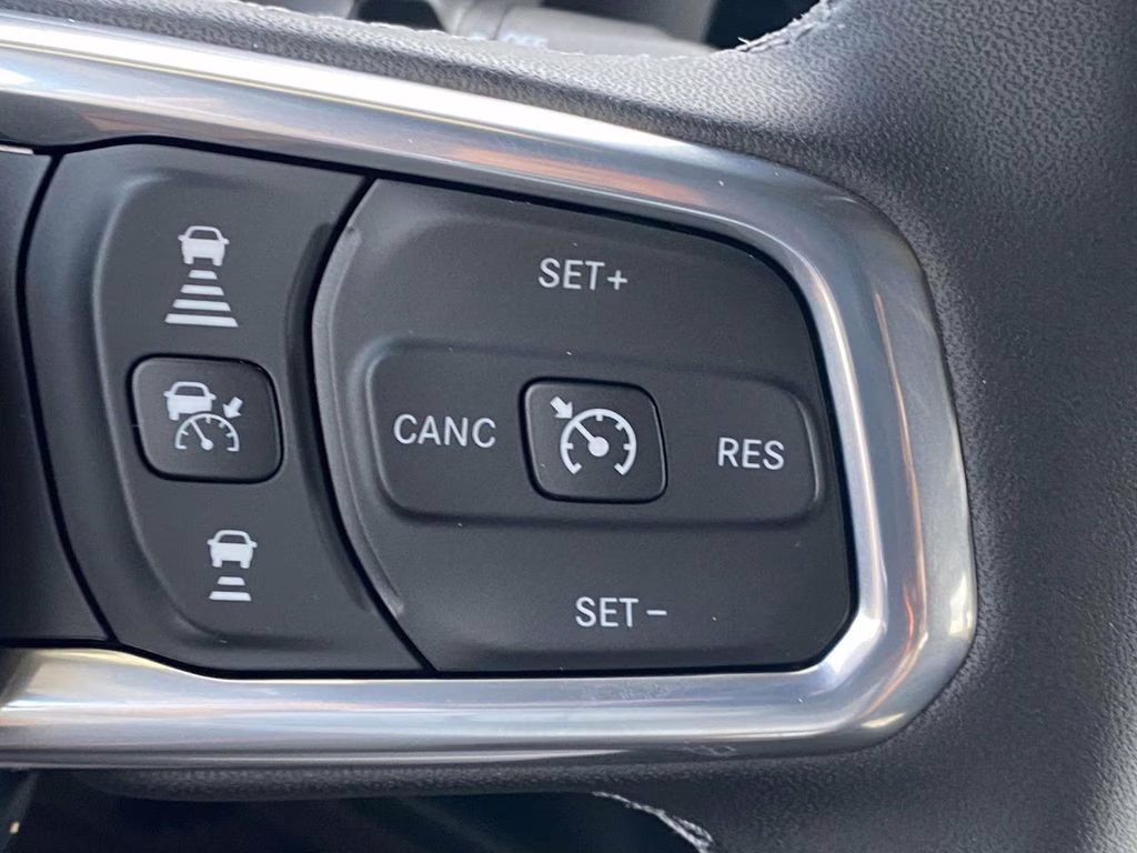 2026 Anvil Clear Coat Jeep Wrangler Sahara 4X4 SUV