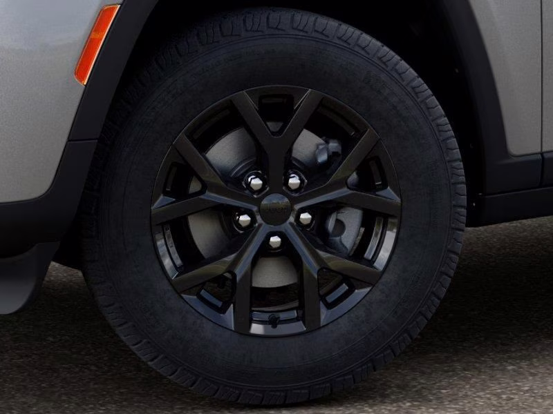 2026 Silver Zynith Jeep Grand Cherokee L Laredo Altitude RWD SUV