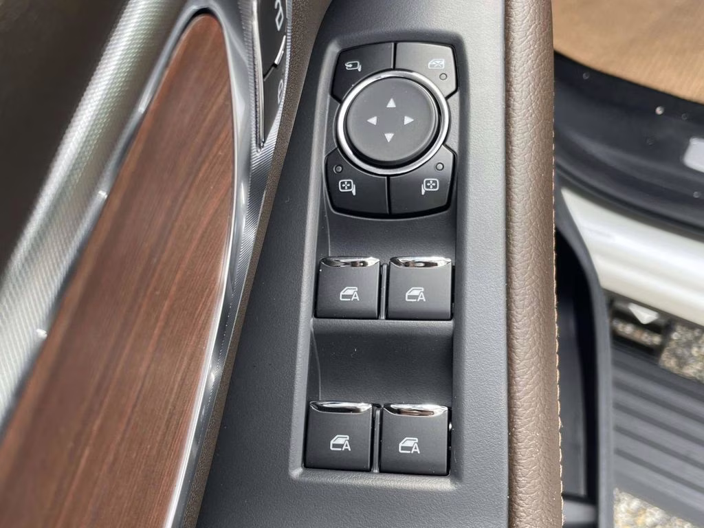 2026 Star White Metallic Tri-Coat Ford Expedition Max King Ranch 4X4 SUV