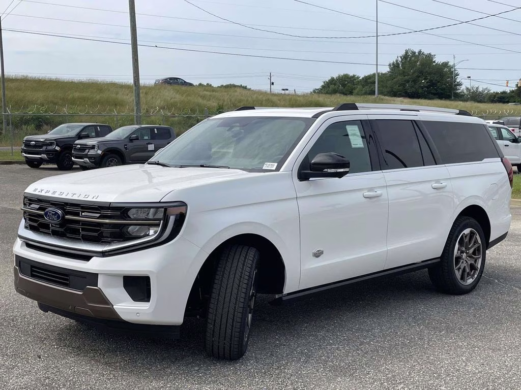 2026 Star White Metallic Tri-Coat Ford Expedition Max King Ranch 4X4 SUV