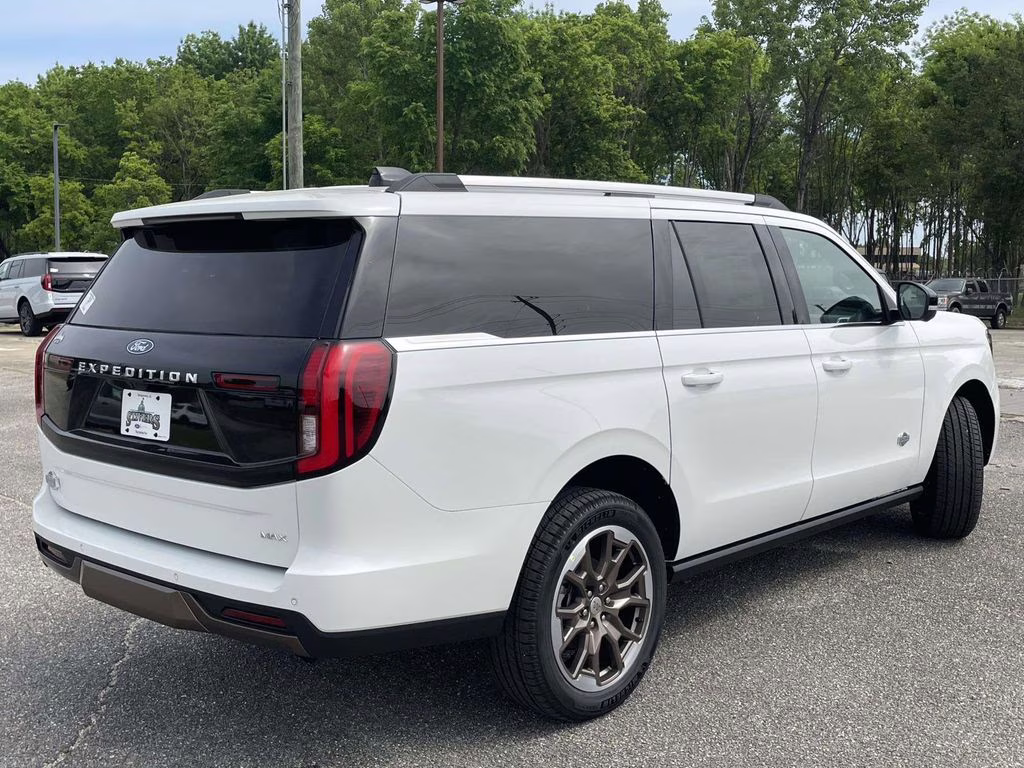 2026 Star White Metallic Tri-Coat Ford Expedition Max King Ranch 4X4 SUV