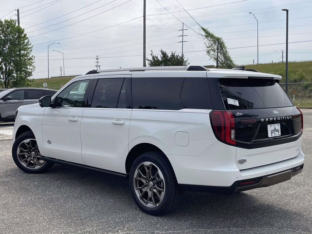 2026 Star White Metallic Tri-Coat Ford Expedition Max King Ranch 4X4 SUV