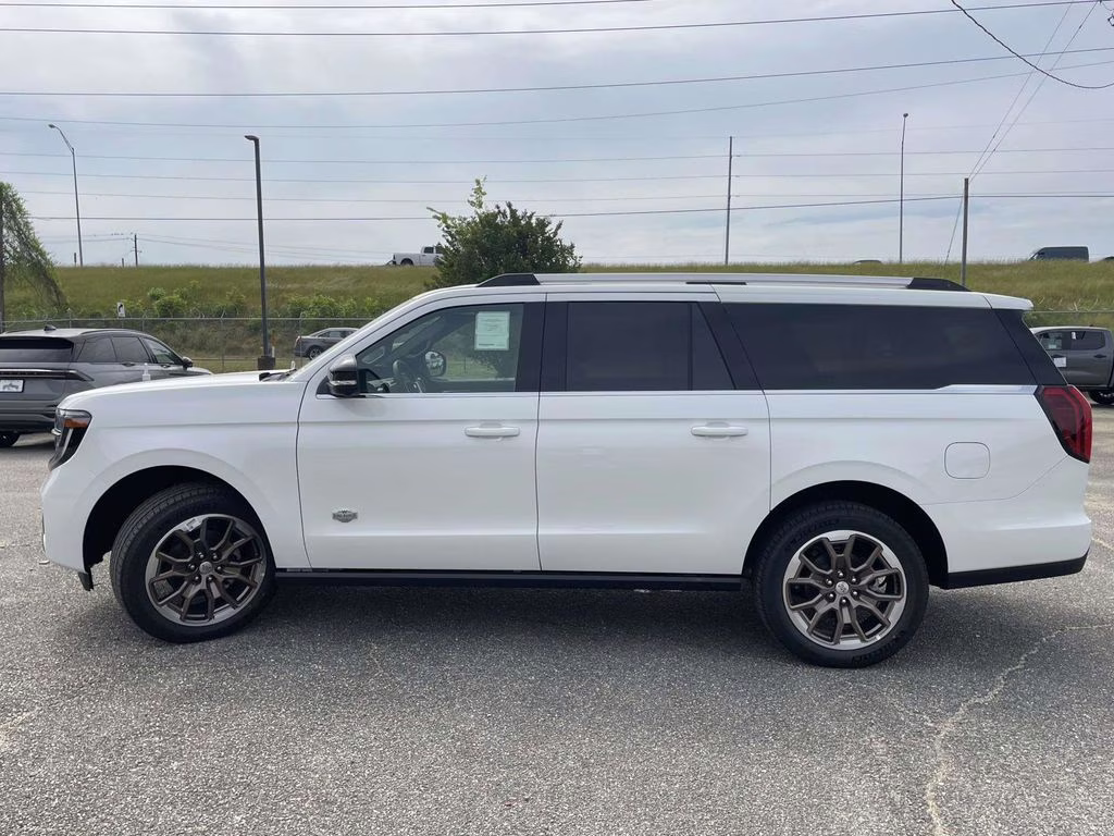 2026 Star White Metallic Tri-Coat Ford Expedition Max King Ranch 4X4 SUV
