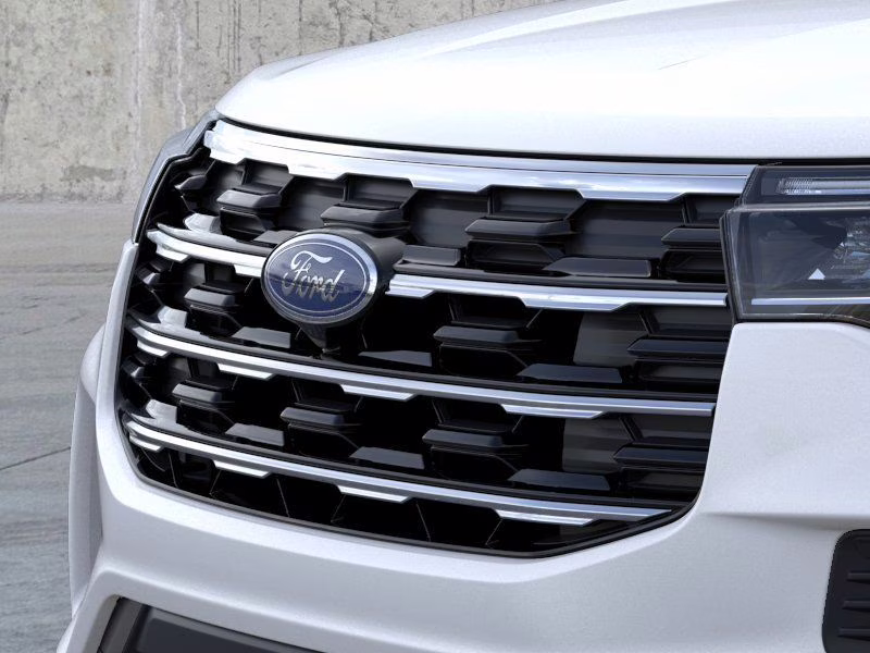 2026 Star White Metallic Tri-Coat Ford Explorer Active RWD SUV