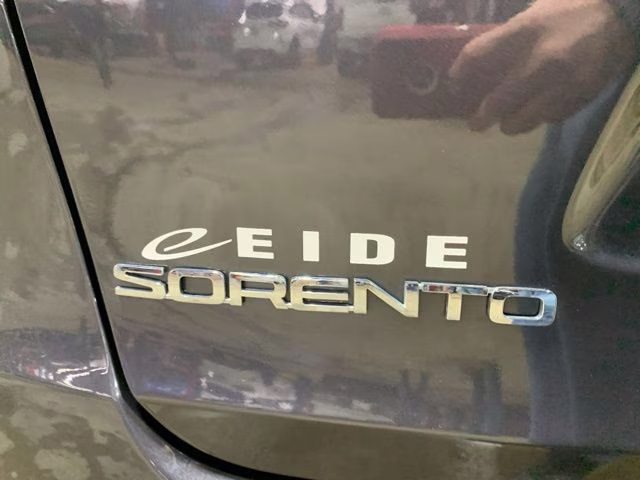 2016 Platinum Graphite Kia Sorento EX AWD SUV