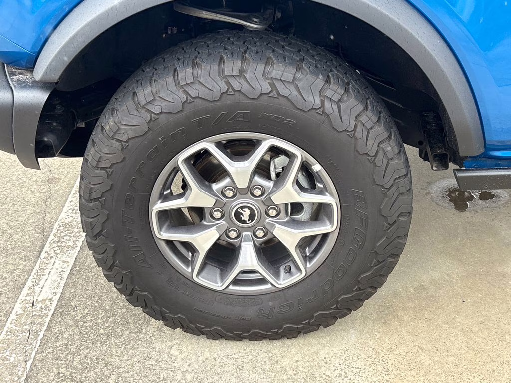 2025 Velocity Blue Metallic Ford Bronco Badlands 4X4 SUV