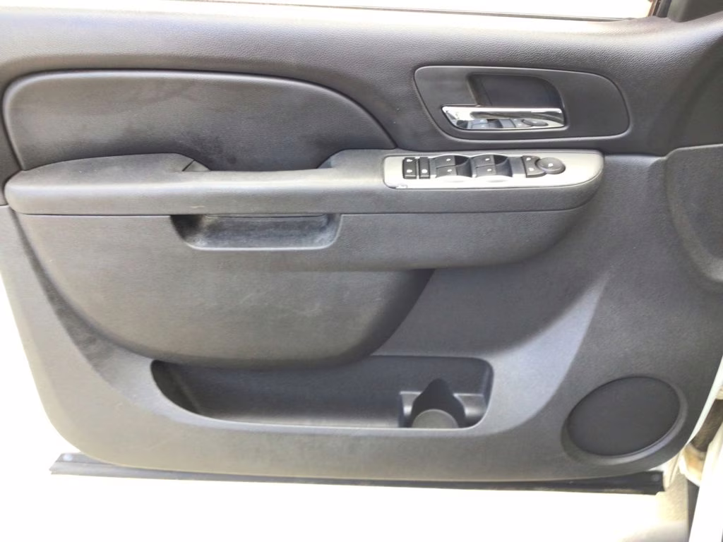 2010 Summit White Chevrolet Tahoe LT RWD SUV