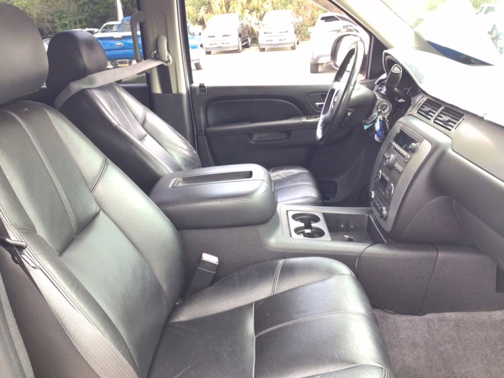 2010 Summit White Chevrolet Tahoe LT RWD SUV