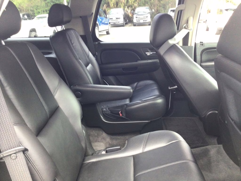 2010 Summit White Chevrolet Tahoe LT RWD SUV