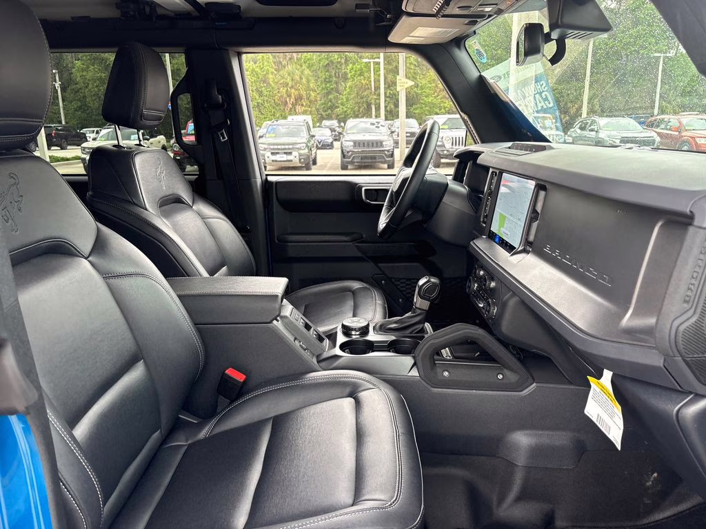 2025 Velocity Blue Metallic Ford Bronco Badlands 4X4 SUV