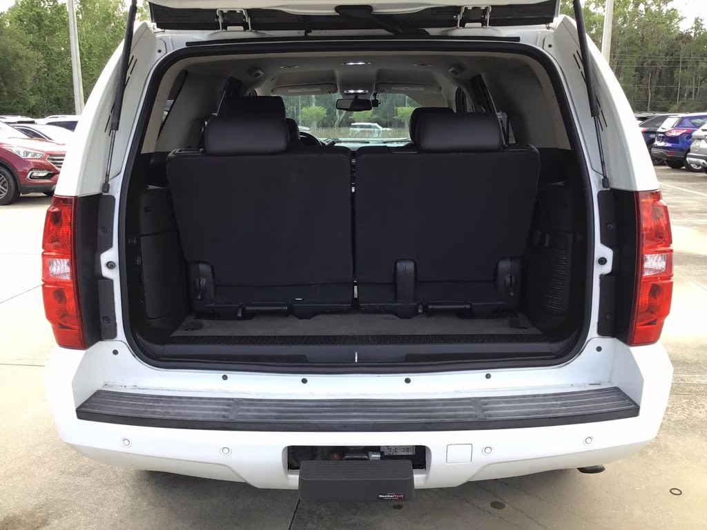2010 Summit White Chevrolet Tahoe LT RWD SUV