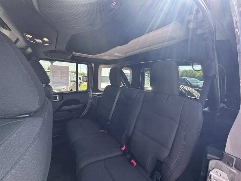 2020 Granite Crystal Metallic Clear Coat Jeep Wrangler Unlimited Sahara 4X4 SUV